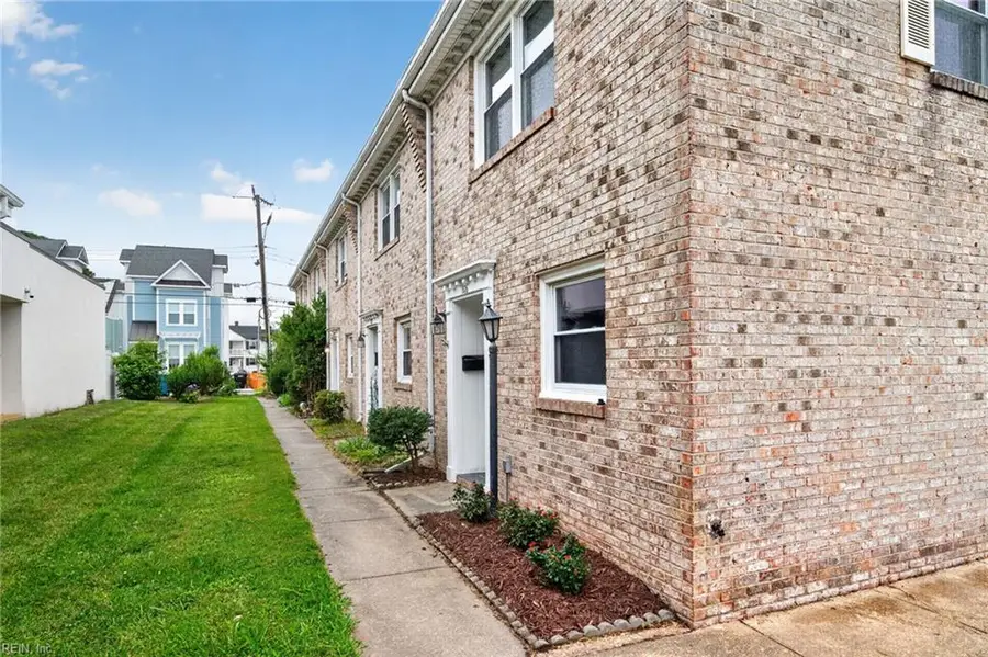 409 25th Street #106, Virginia Beach, VA 23451 - #3