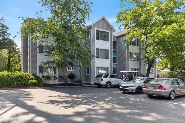 1120 Ocean Trace Lane #301, Virginia Beach, VA 23451