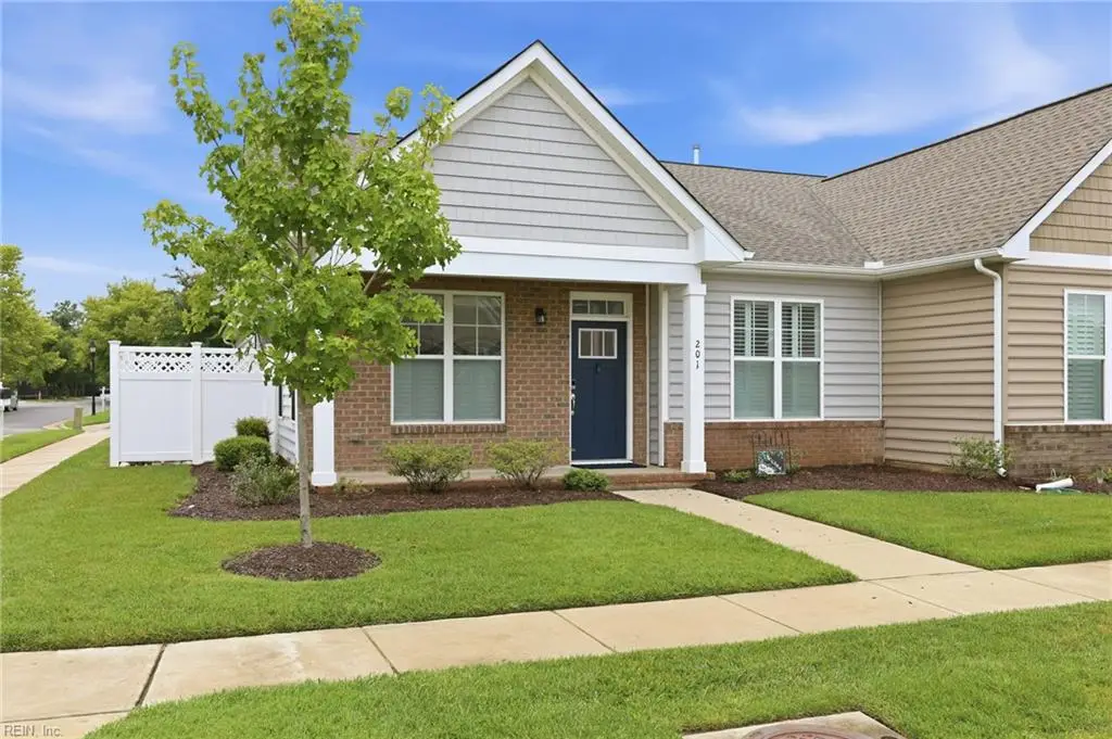 201 Cathedral Street, Smithfield, VA 23430 - #1