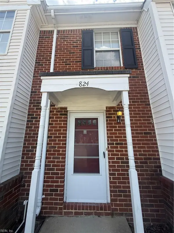 824 Nottaway Drive, Chesapeake, VA 23320
