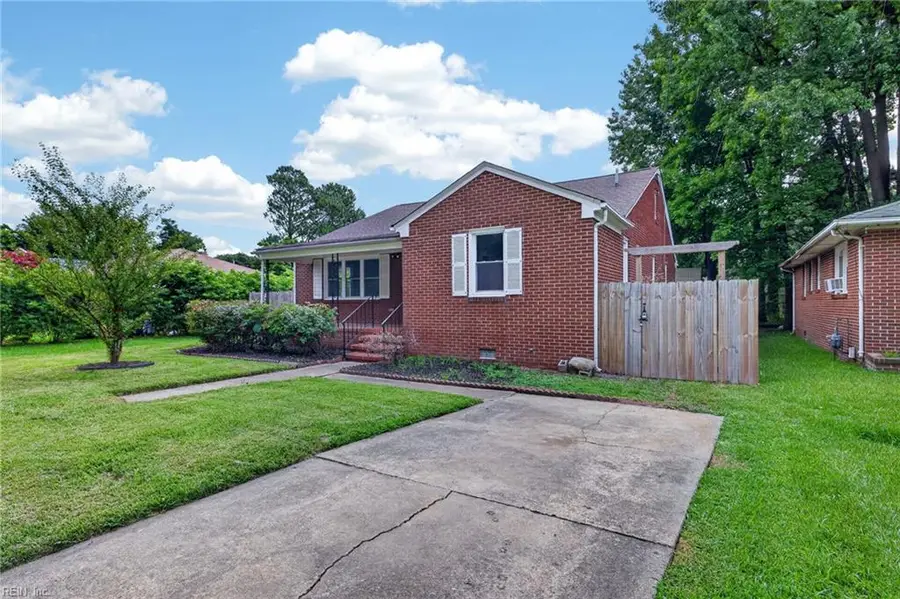 609 Crystal Avenue, Chesapeake, VA 23324 - #2