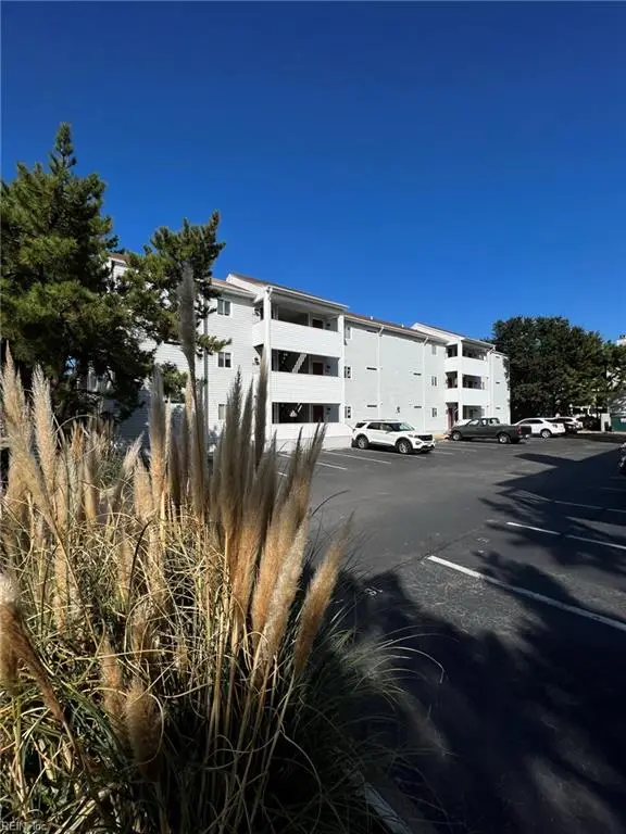 2320 Starfish Road #302, Virginia Beach, VA 23451