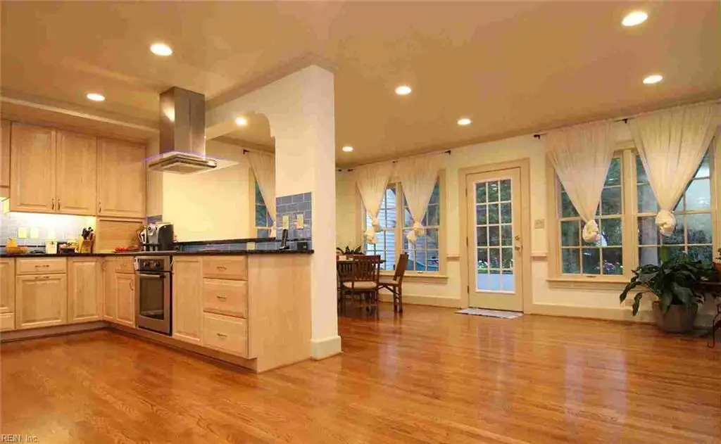 34 Elm Avenue, Newport News, VA 23601 - #1