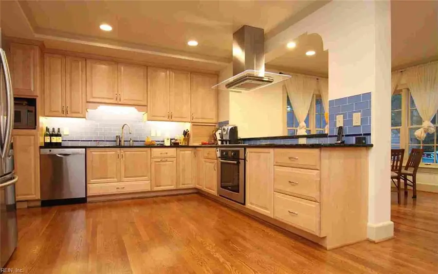 34 Elm Avenue, Newport News, VA 23601 - #2