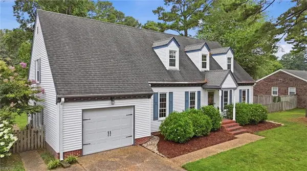 424 Pines Of Warrick Drive, Chesapeake, VA 23322