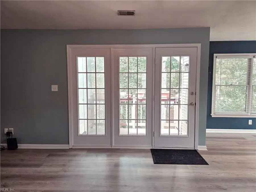 601 Bridge Crossing #D, Yorktown, VA 23692 - #3