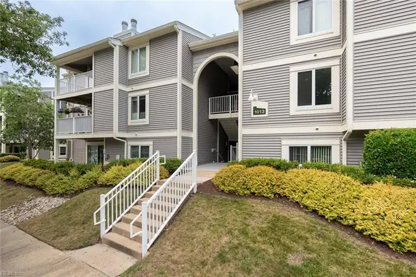 1013 Autumn Woods Lane #103, Virginia Beach, VA 23454