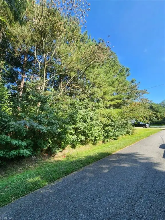 13 Truitt Road, Chesapeake, VA 23321