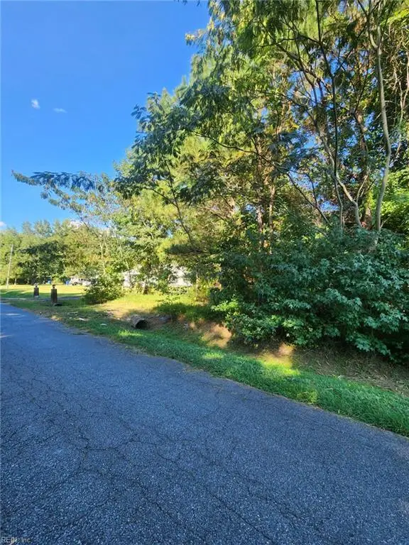 14 Truitt Road, Chesapeake, VA 23321