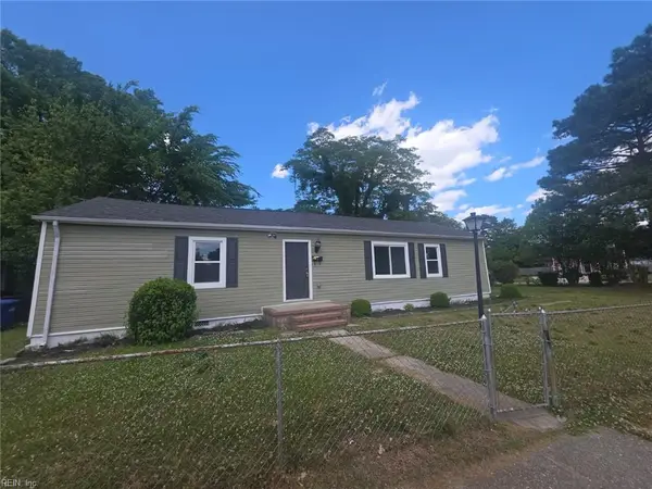 2 Carver Circle, Portsmouth, VA 23701
