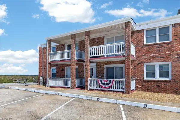 900 E Ocean View Avenue #11, Norfolk, VA 23503