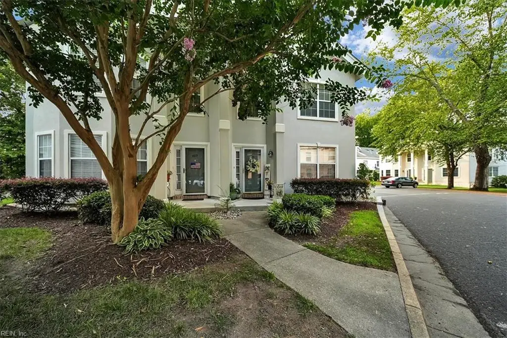 605 Sail Fish Quay, Chesapeake, VA 23320 - #1