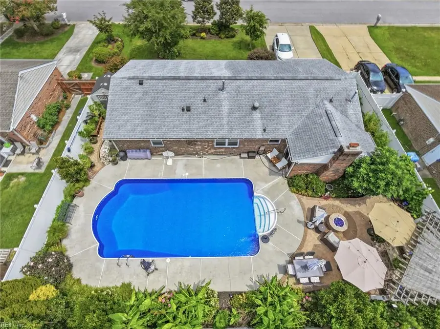 3805 Croonenbergh Way, Virginia Beach, VA 23452 - #2