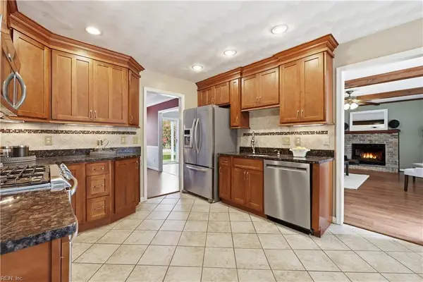 2645 Edge Hill Avenue, Virginia Beach, VA 23454