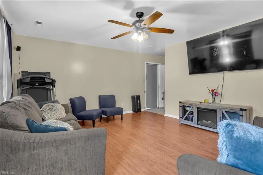 817 Dana Drive, Chesapeake, VA 23321 - #2