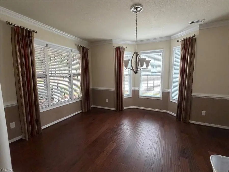 526 Strathmore Lane, Chesapeake, VA 23322 - #3