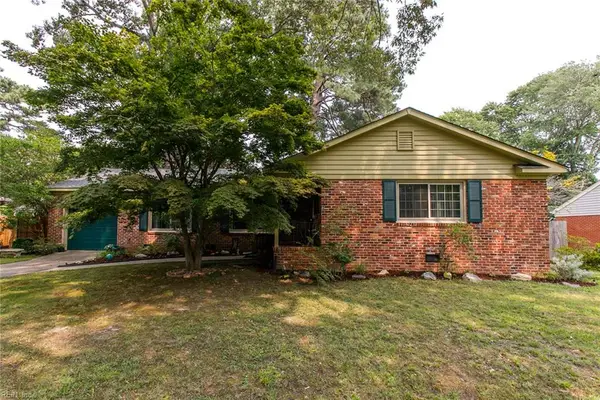 5 Barbour Drive, Newport News, VA 23606