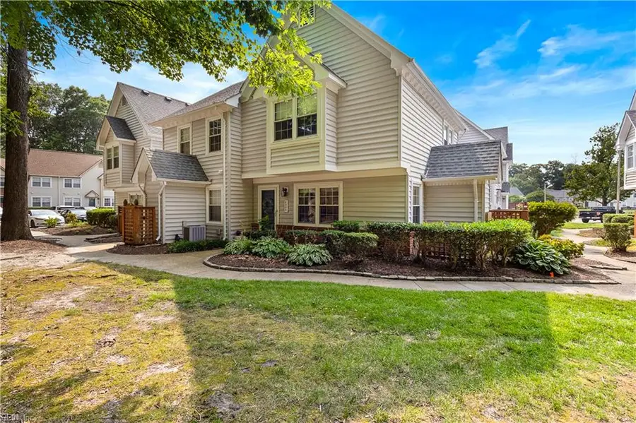 400 Bracknell Arch #A, Chesapeake, VA 23320 - #2
