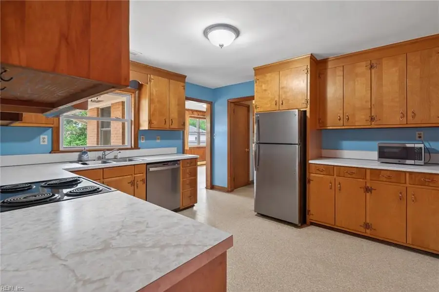 110 Marvin Drive, Hampton, VA 23666 - #3