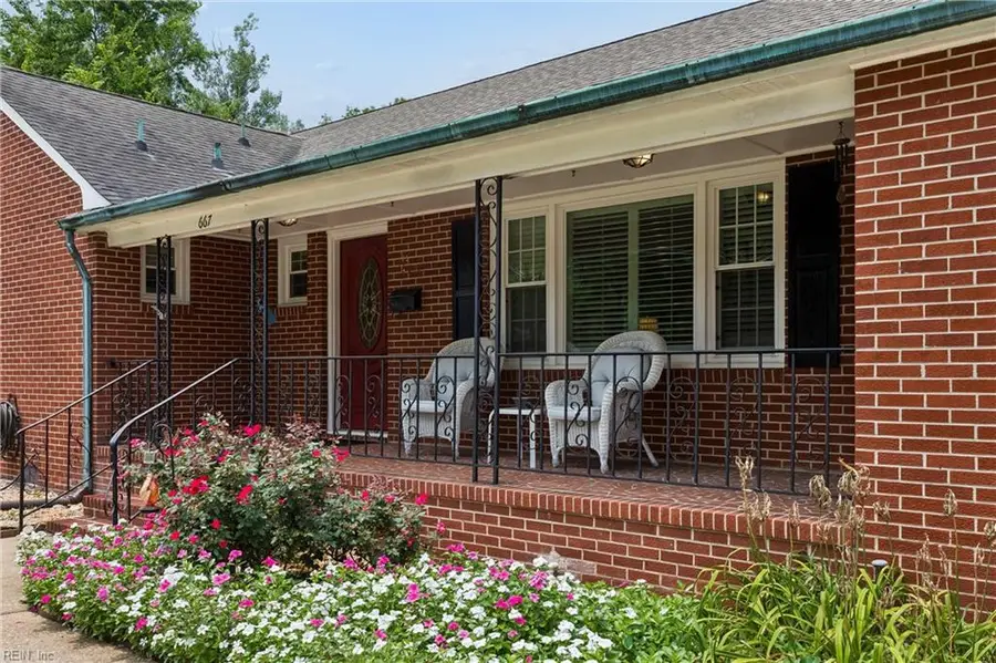 667 Yorktown Road Road, Poquoson, VA 23662 - #3