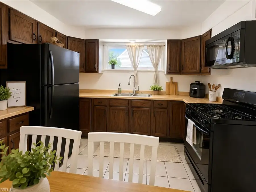1505 Sparrow Road, Chesapeake, VA 23325 - #3