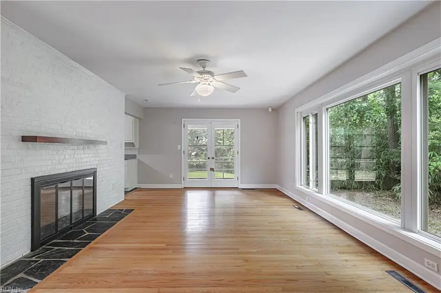 5 Draper Lane, Newport News, VA 23606 - #2