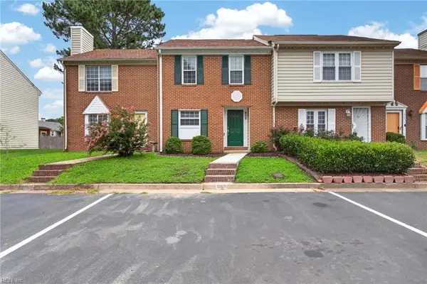 939 Still Harbor Circle, Chesapeake, VA 23320