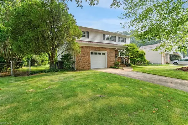 142 Linbrook Dr Drive, Newport News, VA 23602