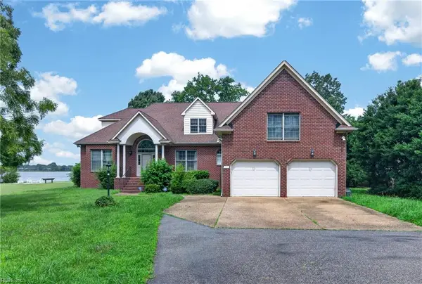 19 Hampshire Drive, Hampton, VA 23669