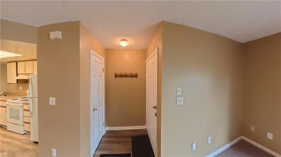 2201 Rock Cliff Reach #A, Chesapeake, VA 23320 - #3