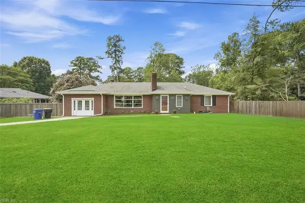 2105 Sterling Point Drive, Portsmouth, VA 23703