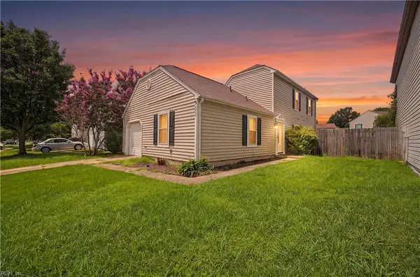 827 Chimney Hill Parkway, Virginia Beach, VA 23462