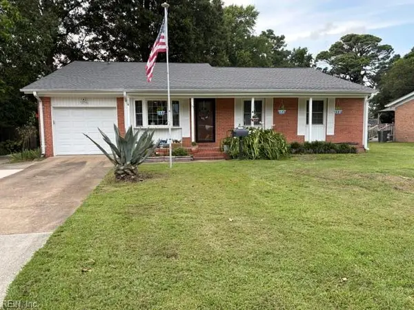 15 Beach Road, Hampton, VA 23664