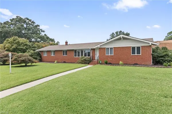 5601 Lambeth Pl, Suffolk, VA 23435