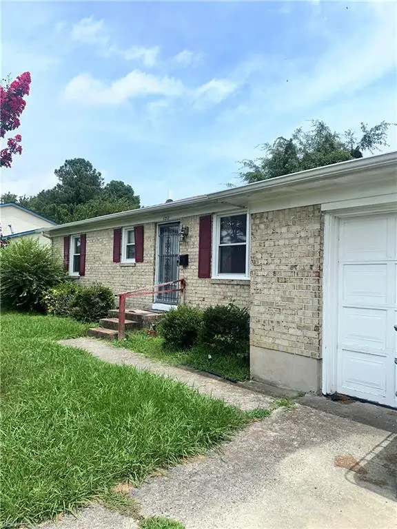 1213 Lakeview Court, Chesapeake, VA 23323 - #2