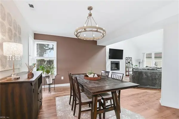 1516 Newport Circle, Virginia Beach, VA 23453