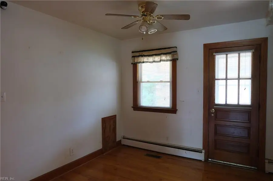 3911 South Street, Portsmouth, VA 23707 - #3