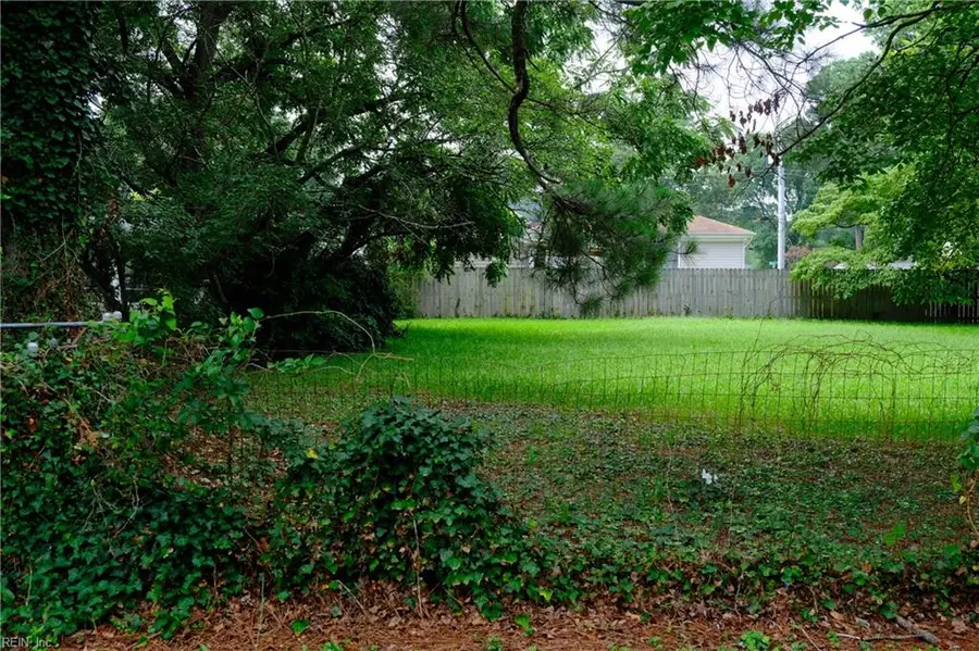 3915 South Street, Portsmouth, VA 23707 - #2