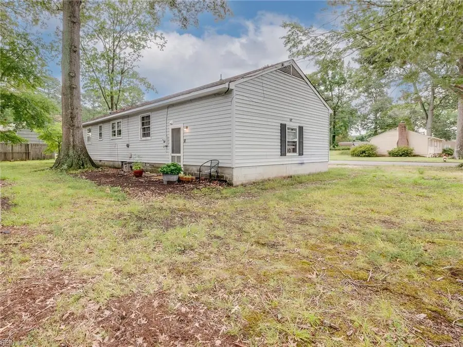 208 Collins Drive, Newport News, VA 23601 - #3