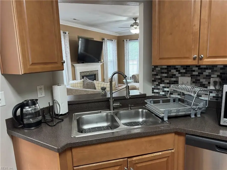 948 Stanhope Gardens, Chesapeake, VA 23320 - #3