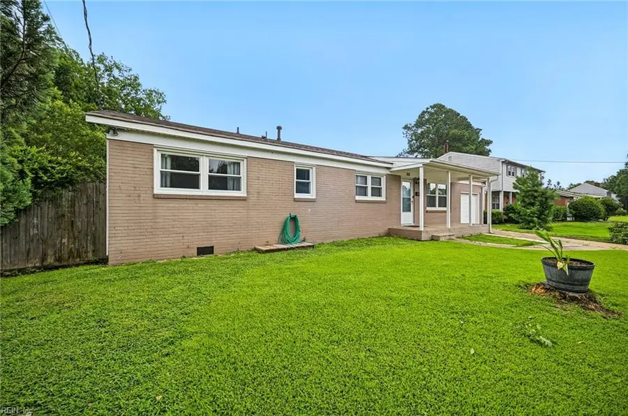 352 Gainsborough Road, Virginia Beach, VA 23462 - #3