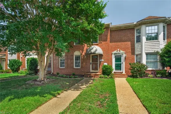 1004 Tottenham Lane, Virginia Beach, VA 23454