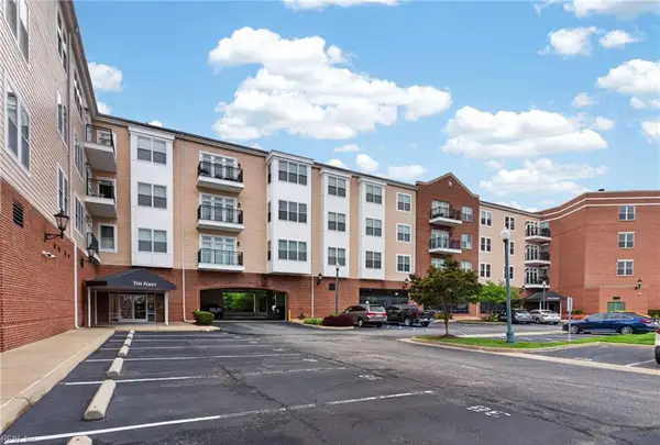 670 Town Center Drive #404, Newport News, VA 23606