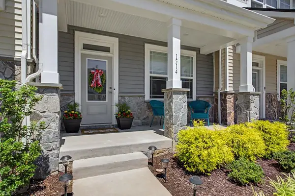 1514 Stanford Lane, Newport News, VA 23608