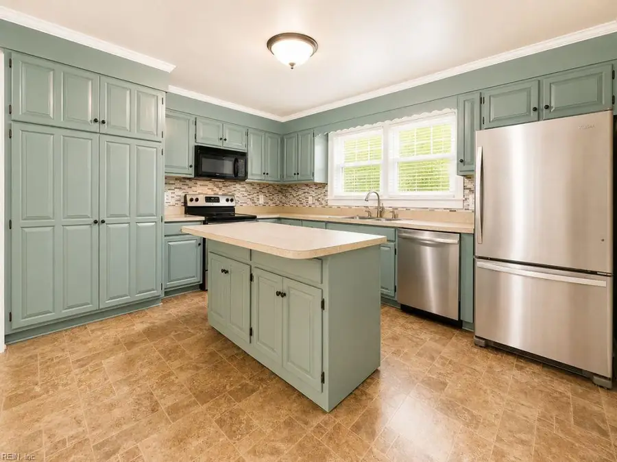 712 Avalon Avenue, Virginia Beach, VA 23464 - #2