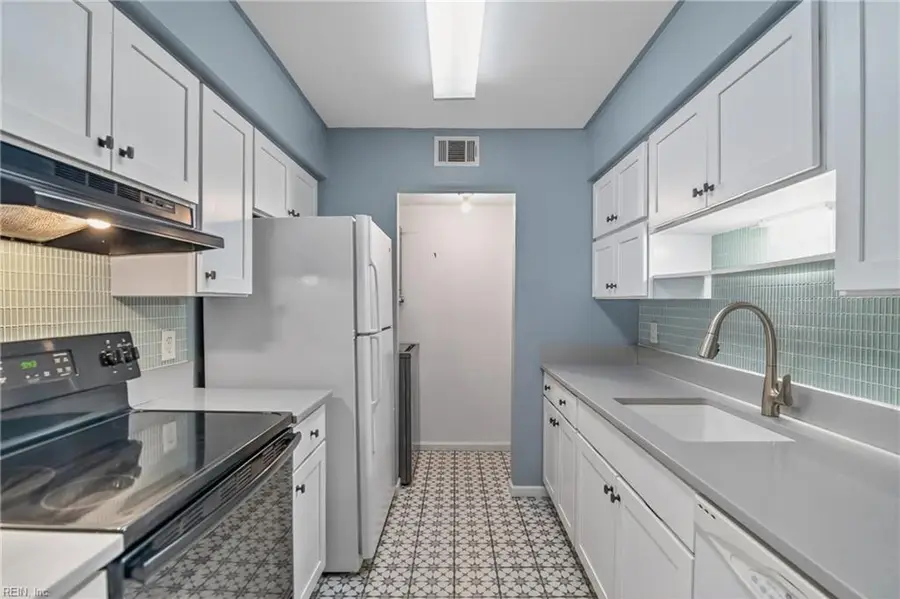 532 Pineland Circle #203, Newport News, VA 23608 - #2