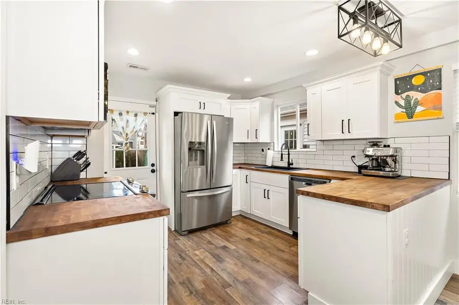 162 W Seaview Avenue, Norfolk, VA 23503 - #2