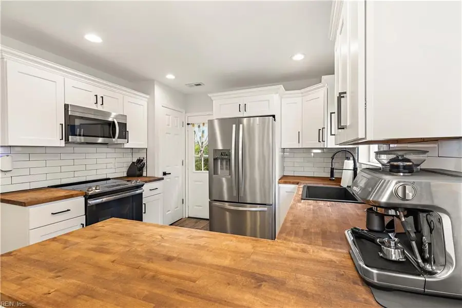 162 W Seaview Avenue, Norfolk, VA 23503 - #3
