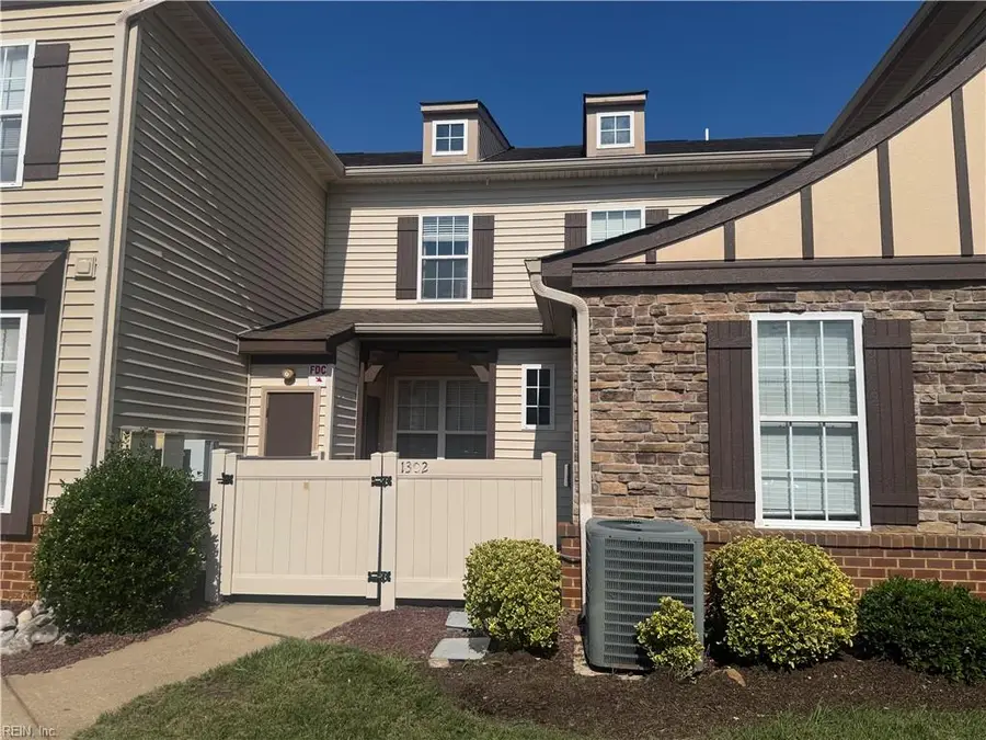1302 Rivers Arch, Carrollton, VA 23314 - #2