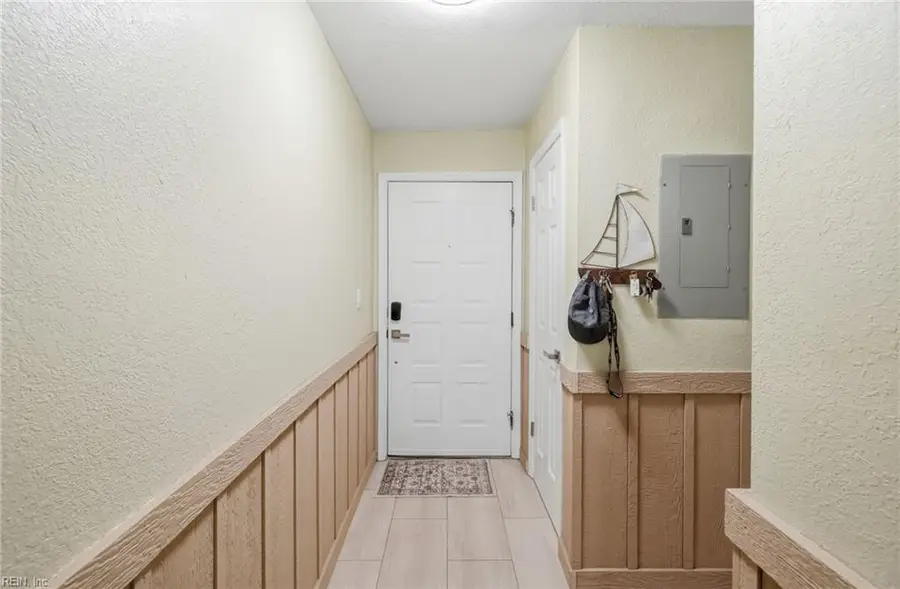 1634 E Ocean View Avenue #1A, Norfolk, VA 23503 - #3